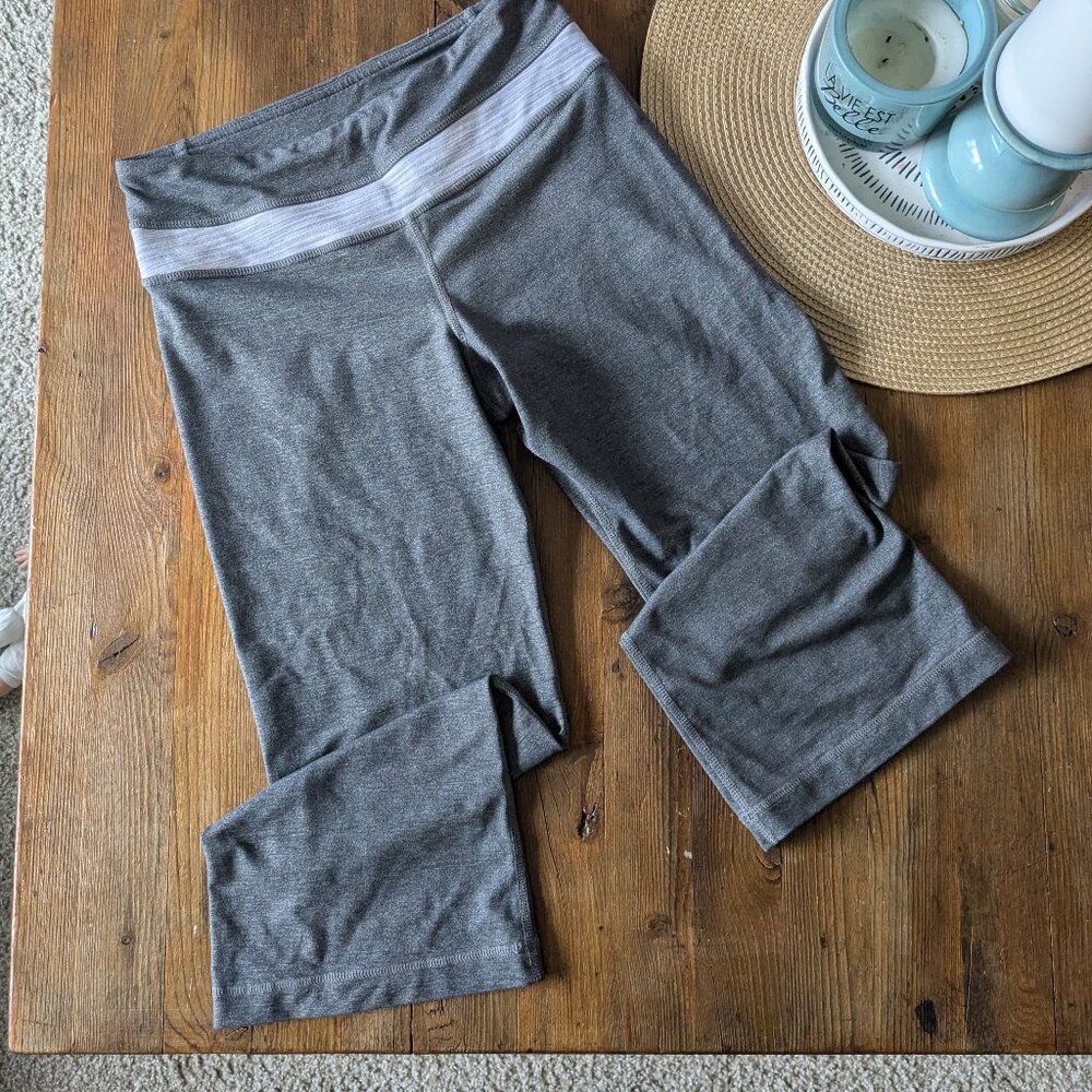 Lululemon Groove Crop